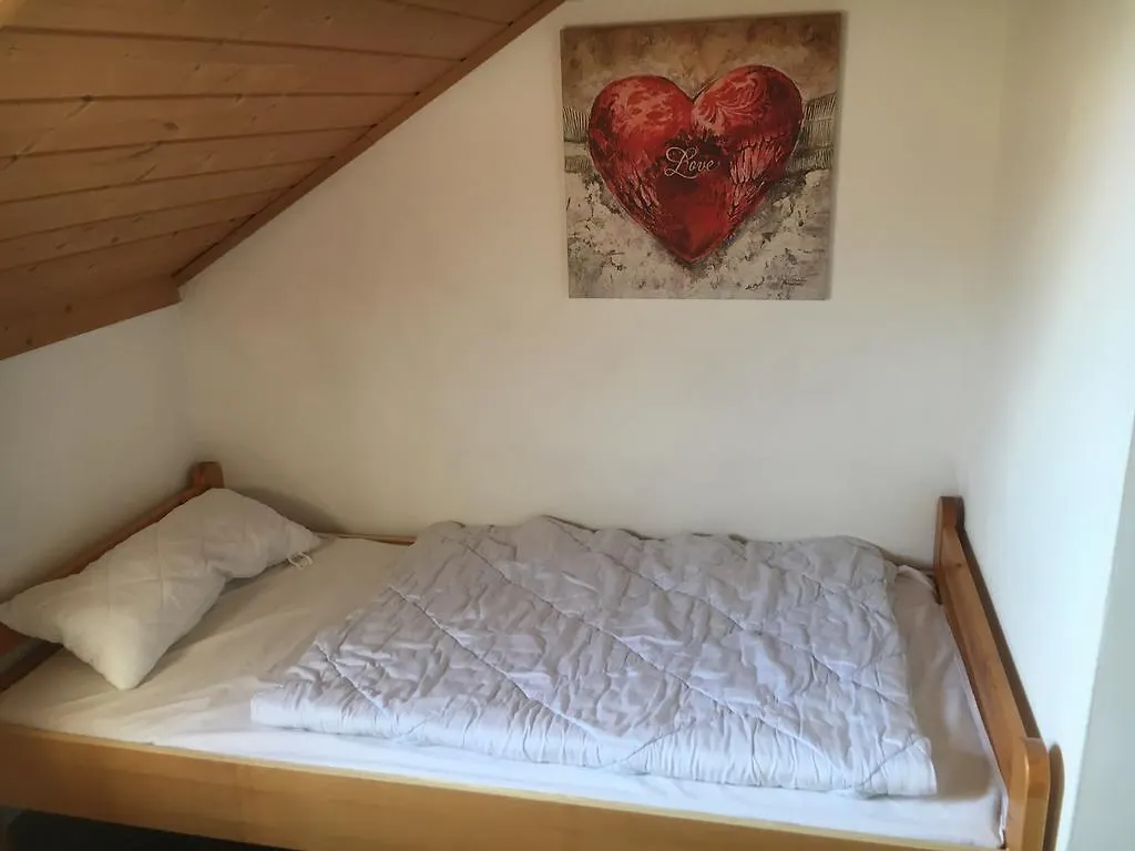 *** Aparthotel Apartmentanlage Am Kellerberg Zandt Germany